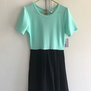 Lularoe Amelia size Medium BRAND NEW, never worn
